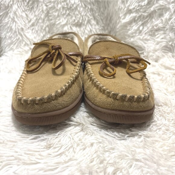 Minnetonka Mens Tan Suede Moccasin Slippers 8.5 Faux Fur Lining Rubber Sole - Picture 2 of 6